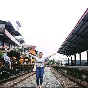 Meet your Posher, Liny